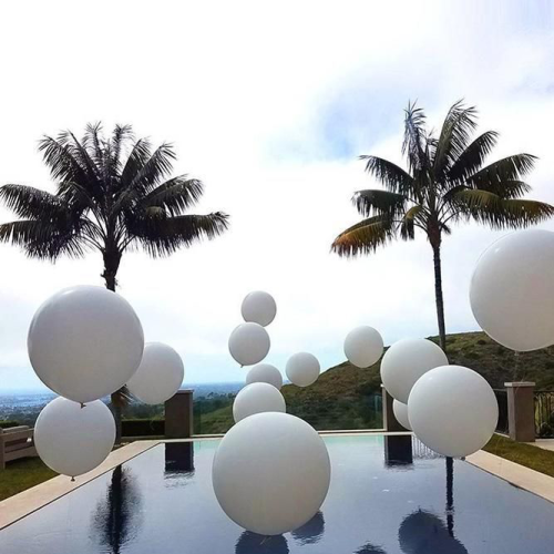 Floating Fantasy: Pool Balloon Décor Set Up 